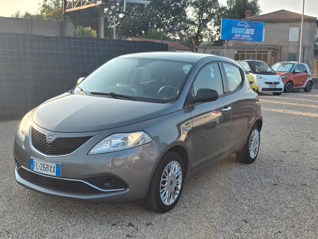 Lancia Ypsilon 1.2 69 CV 5 porte Silver