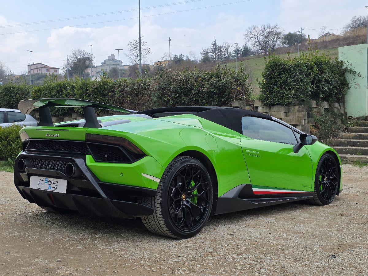 LAMBORGHINI HURACAN SPYDER PERFORMANTE NOLEGGIO