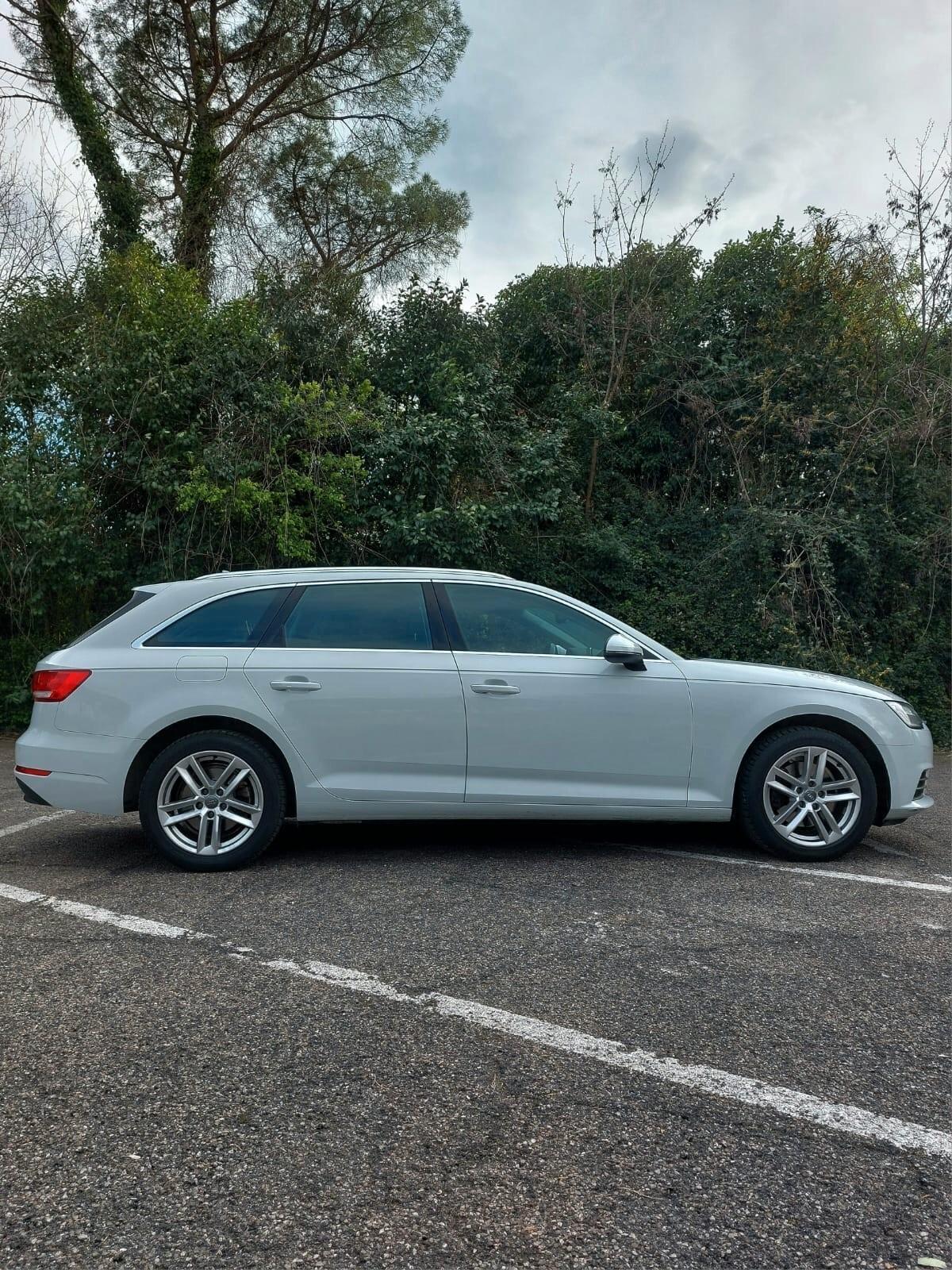 Audi A4 Avant 2.0 TDI 150 CV S tronic SLine