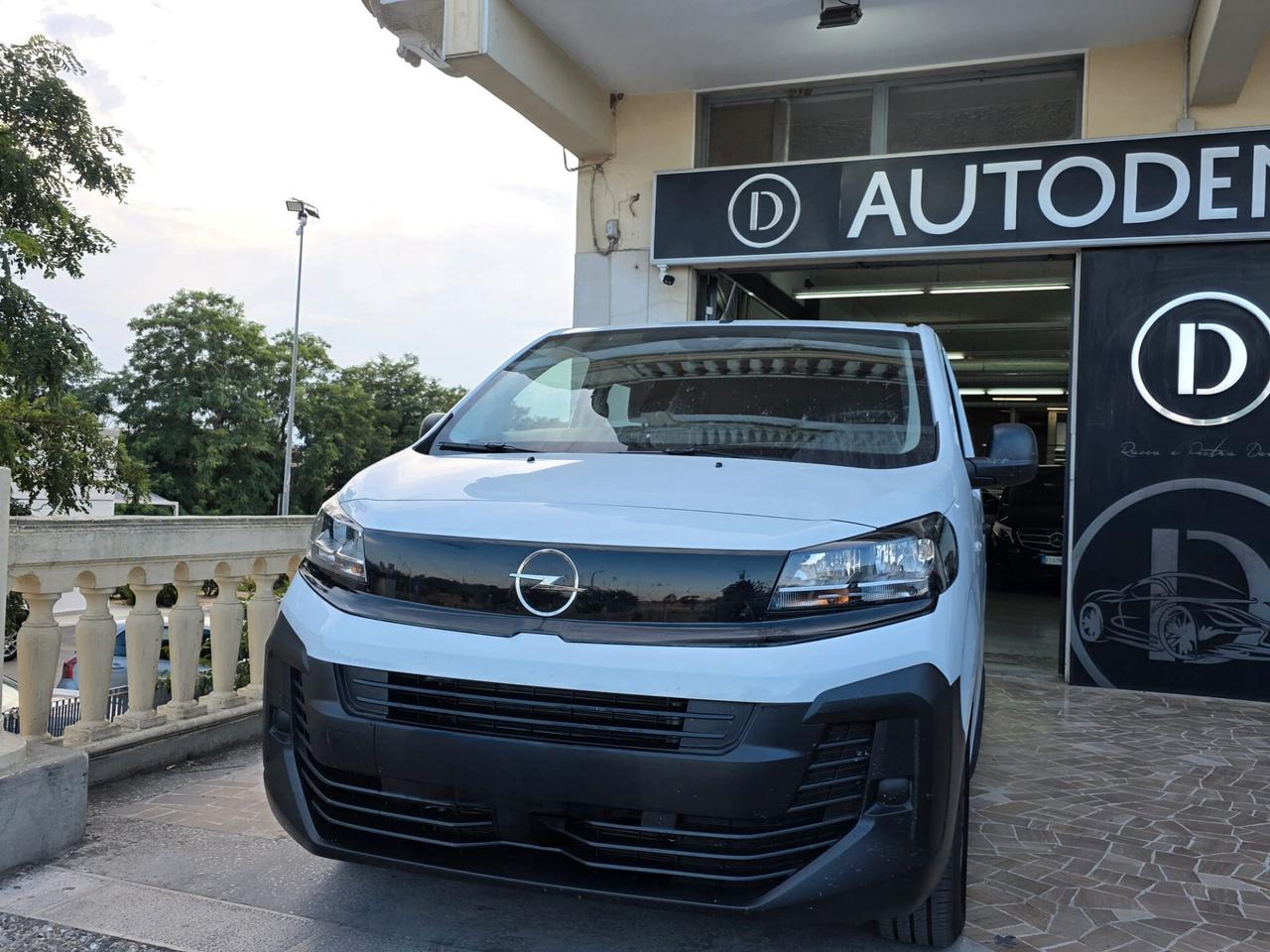 Opel Vivaro 1.5 Diesel 120CV S&S PL-TN-DC M Mobile Furgone#AUTOCARRO#KMZERO#VIRTUAL#CARPLAY