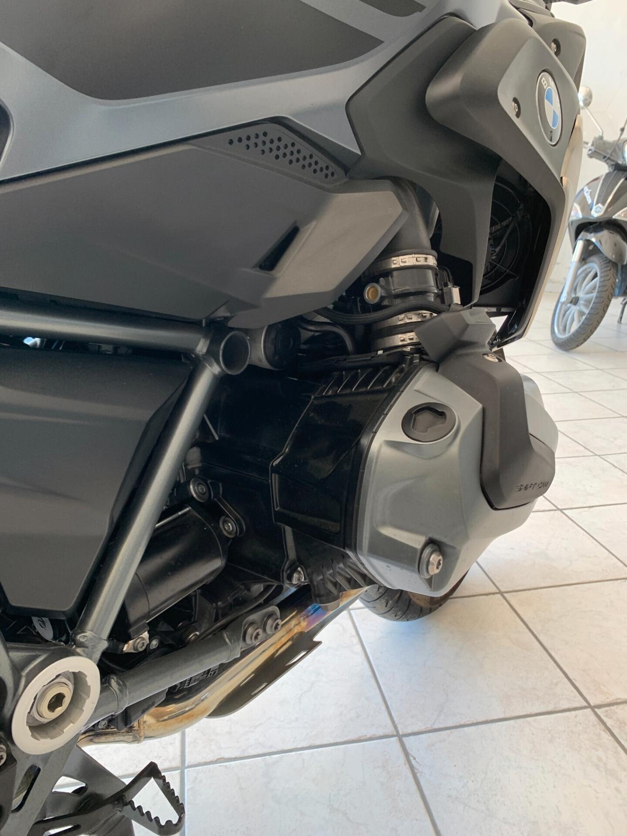Bmw R 1250 GS 2022 Triple Black + tris valigie
