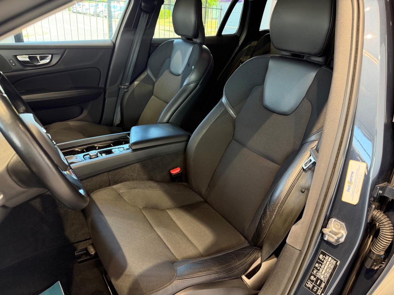 Volvo V60 D3 Geartronic R-design IVA DETRAIBILE