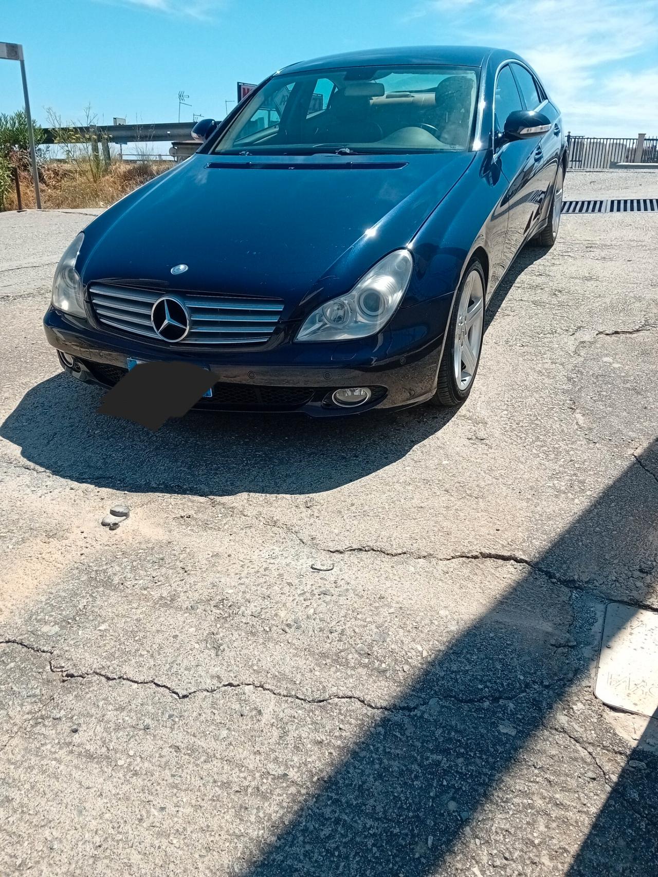 Mercedes-benz 320 cls