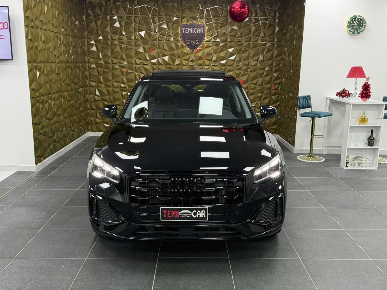 Audi Q2 30 TDI Identity Black S-LINE