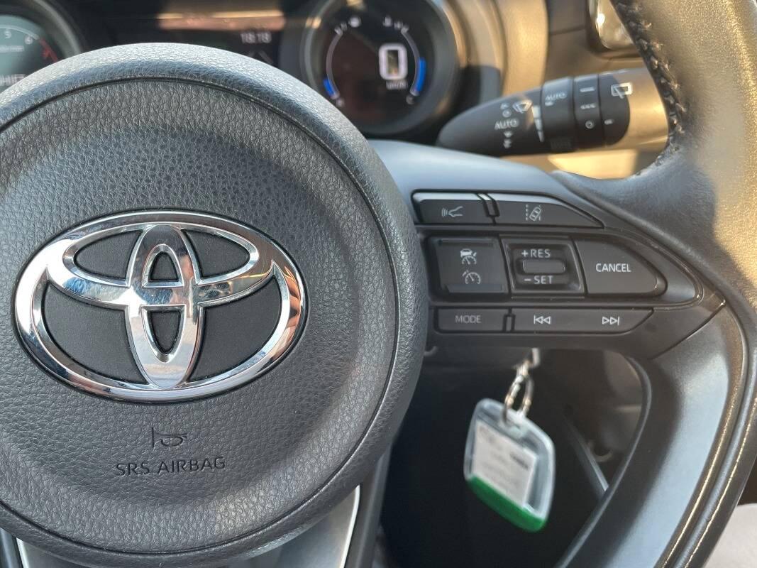 Toyota Yaris 1.0 Trend CON TELECAMERA E CARPLAY