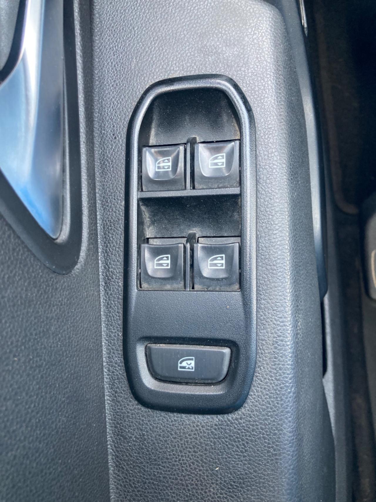 Dacia Duster 1.6 SCe GPL 4x2 Techroad