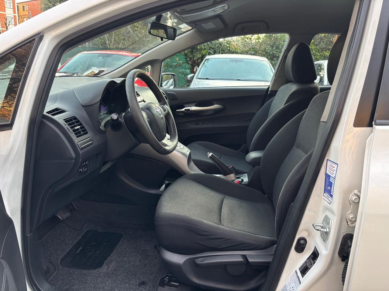 Toyota Auris 1.8 Hybrid 5 porte Executive