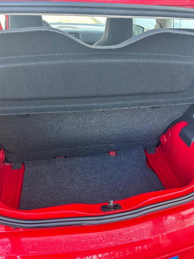 VOLKSWAGEN up! 1.0 3p. move up! NEO PATENTATI