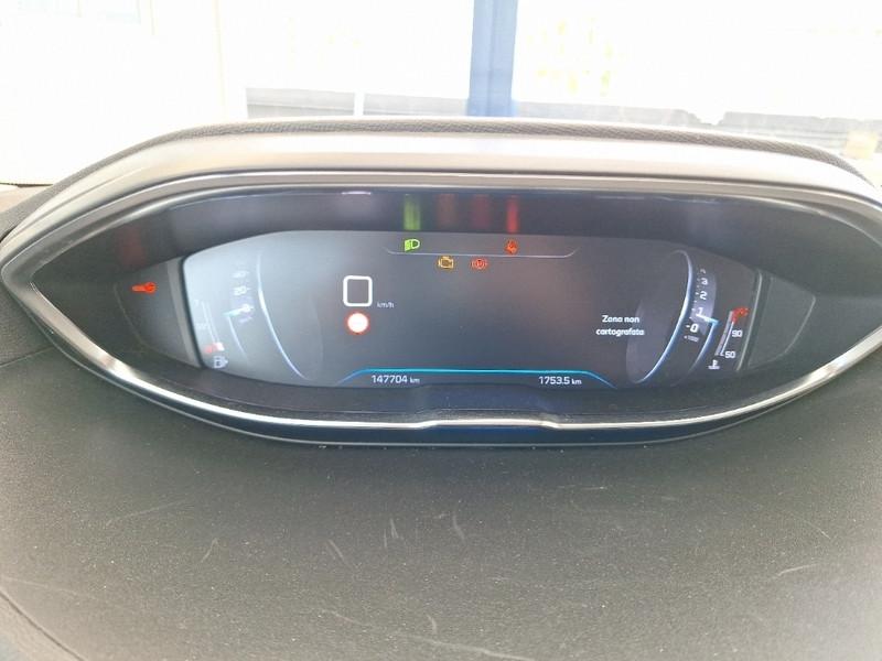 PEUGEOT 3008 BLUEHDI 130 SES BUSINESS SUV