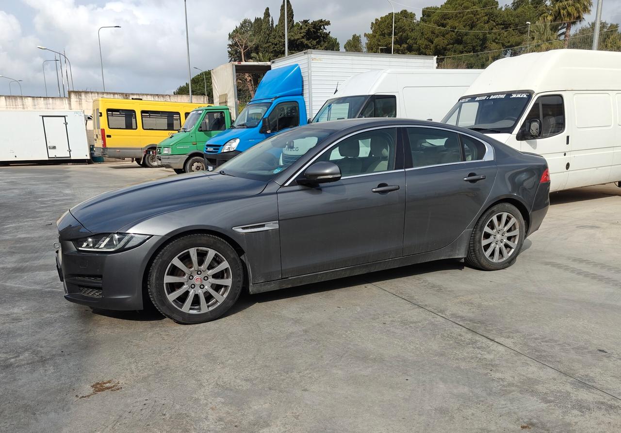 Jaguar XE 2.0 D Turbo 180CV aut. Portfolio (Avaria motore)