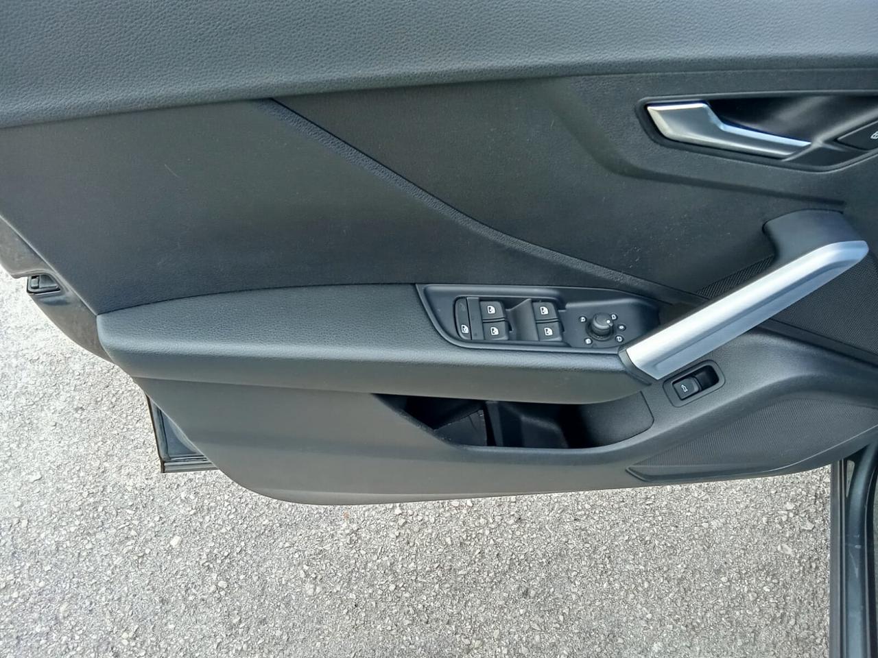 Audi Q2 Q2/SLINE/TETTO PAN/CERCHI 18/C.AUT/NAVI/PDC/CERCHI 18/PORT ELETTRICO/TAG.CERT/PORT ELETTRICO/KEY LESS GO!