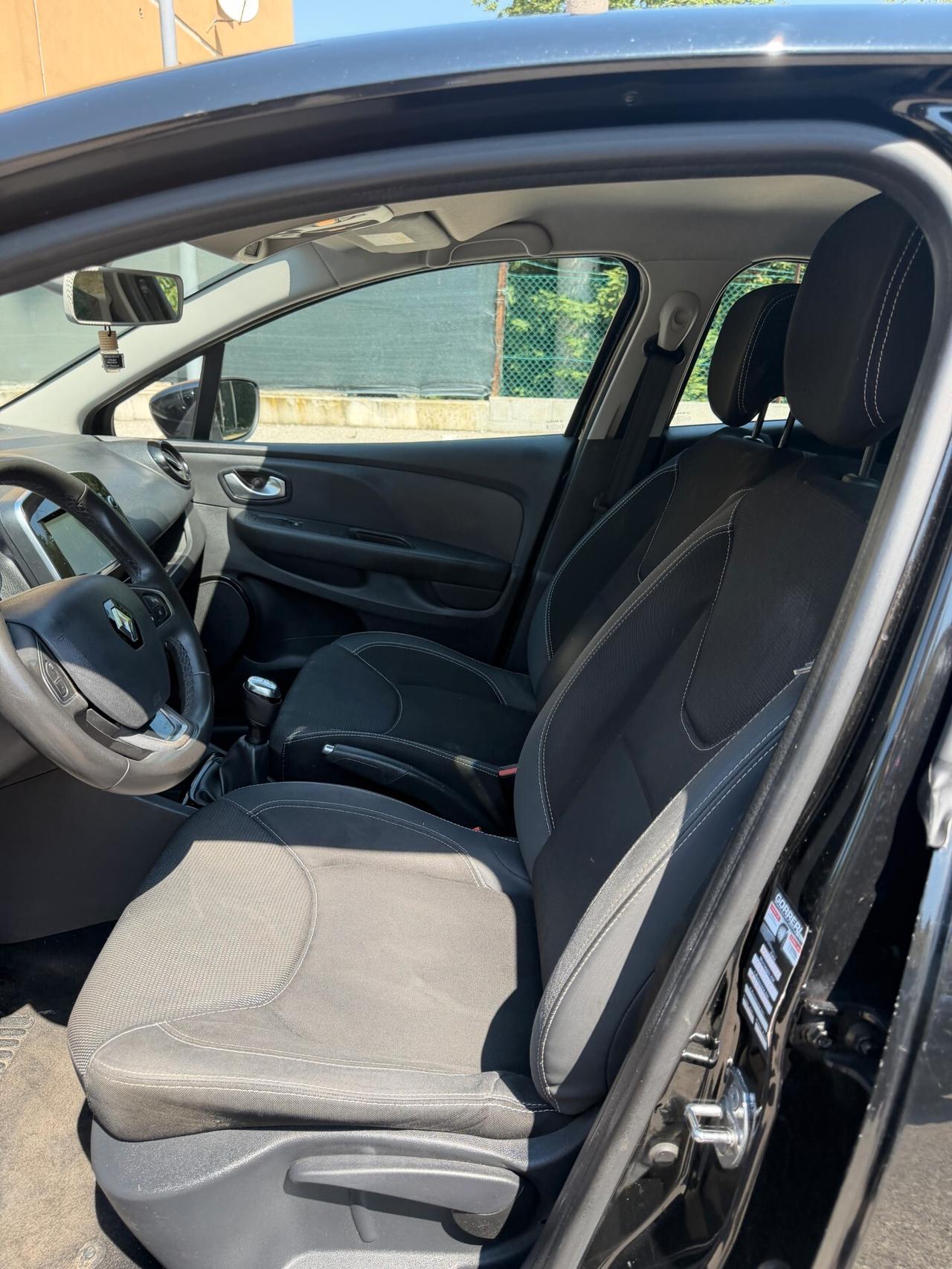 Renault Clio 1.5 dci - NEOPATENTATI - 12 MESI DI GARANZIA -