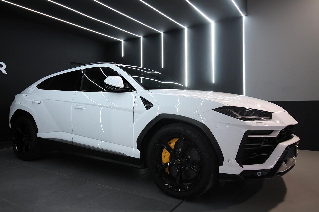 LAMBORGHINI URUS 4.0 650 CV