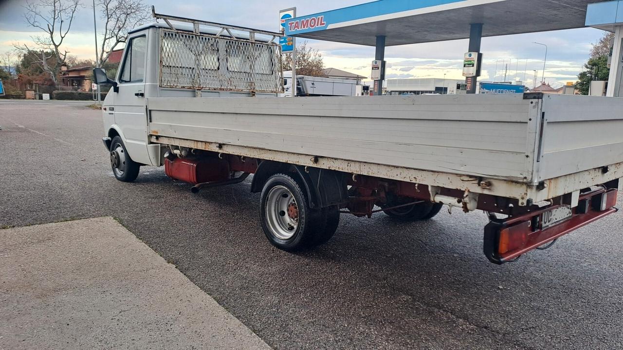 Iveco Daily 35-10 Cassone fisso 4,3 metri portata 1400 KG