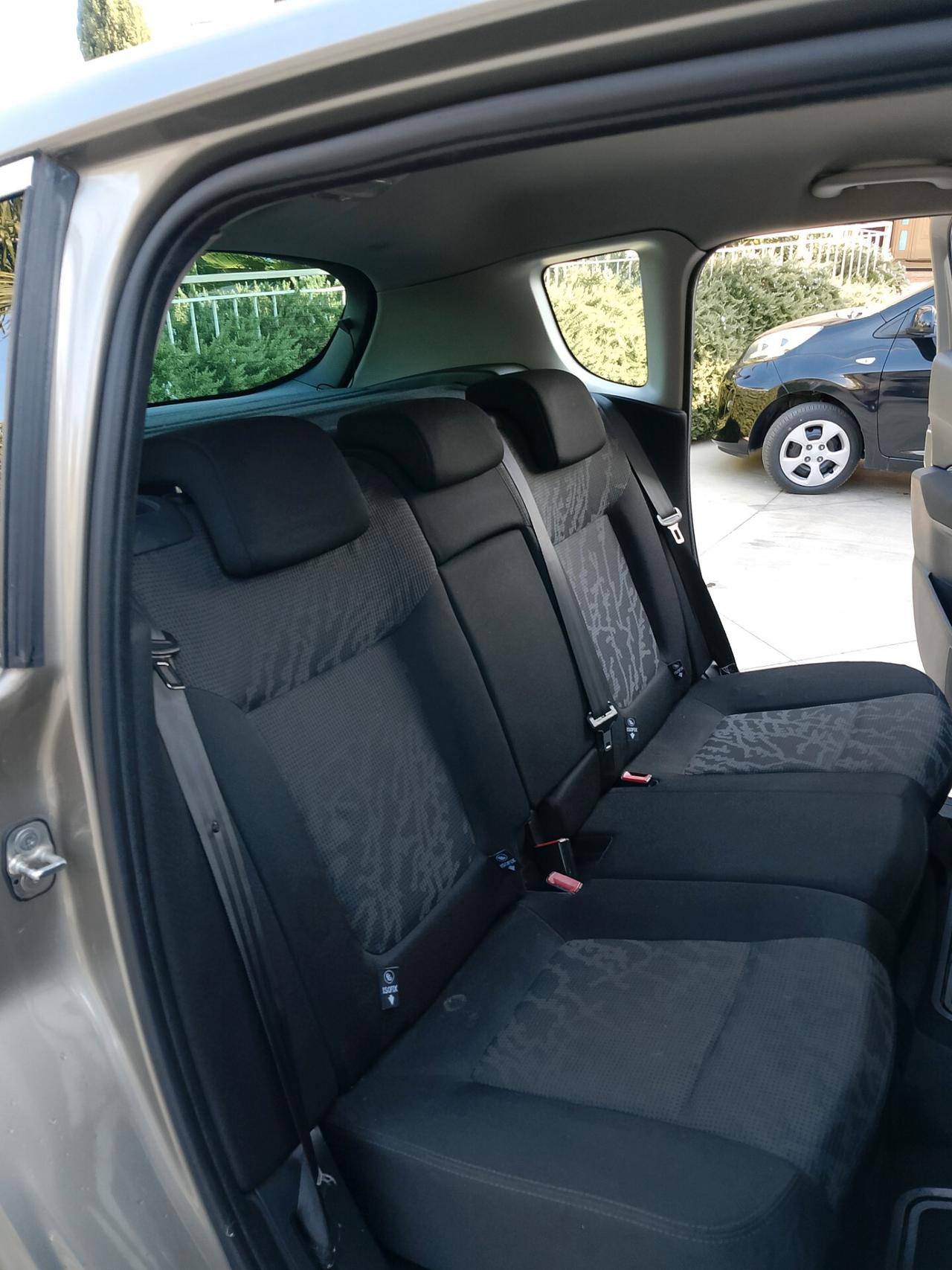 Peugeot 3008 1.6 HDi 110CV Premium
