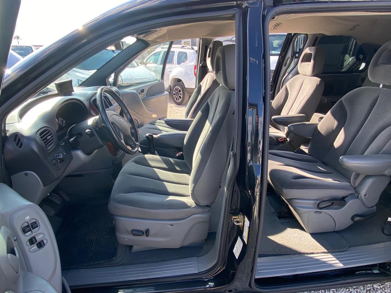 Chrysler Voyager 2.5 CRD cat LX Leather