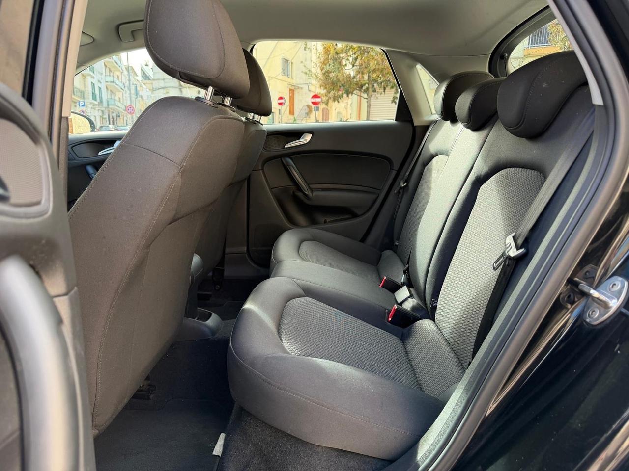 Audi A1 1.6 TDI 90 CV NAVI LED