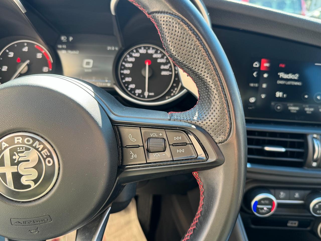 Alfa Romeo Giulia 2.2 Turbodiesel 160 CV AT8 Rosso Edizione