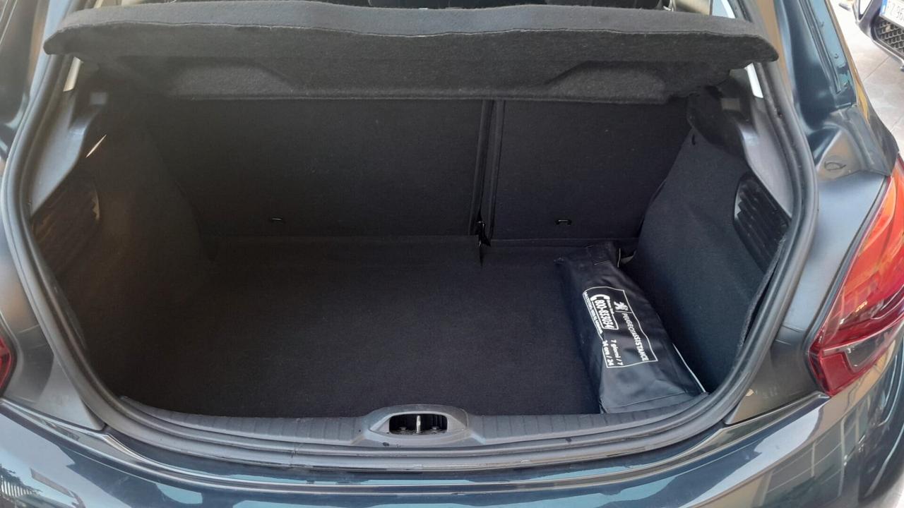 Peugeot 208 PureTech 82 5 porte Allure - Imp Gpl