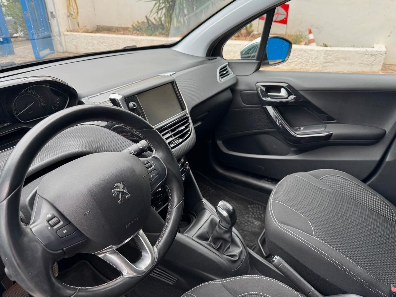 Peugeot 208 BlueHDi 75 5 porte Allure