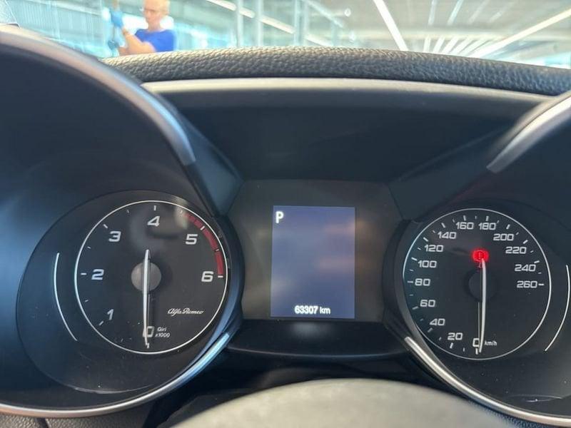 Alfa Romeo Giulia 2.2 T BUSINESS 150CV AUTO