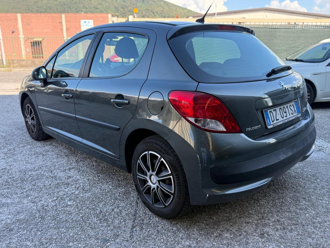 Peugeot 207 1.4 8V 75CV 5p. X Line ECO GPL