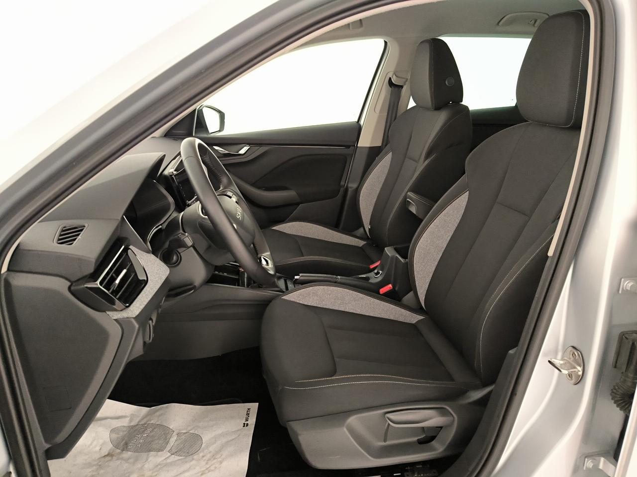 Skoda Kamiq 1.0 tsi black dots 115cv