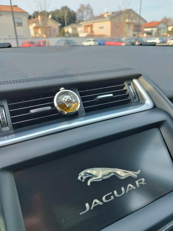 Jaguar E-Pace 2.0d i4 SE awd 150cv gancio traino