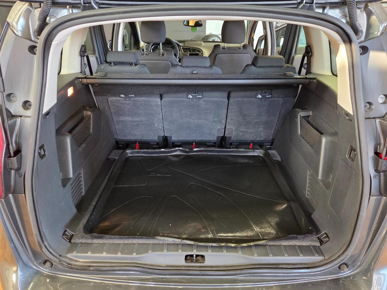 Peugeot 5008 5008 1.6 hdi 8v Business 115cv