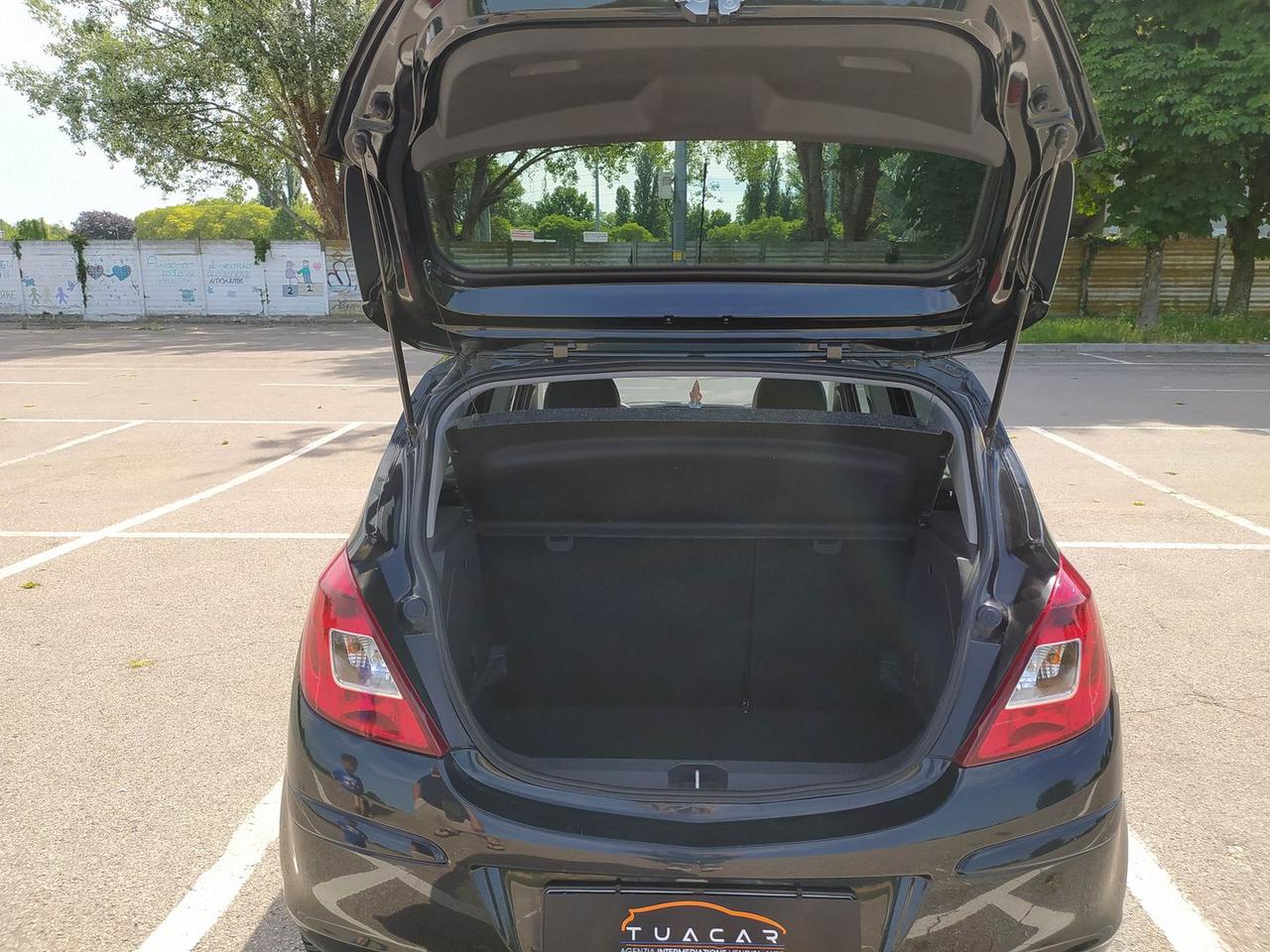 Opel Corsa Cosmo 1.2 #11303