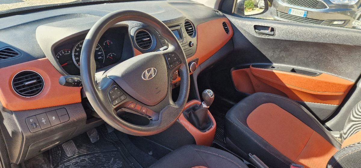 HYUNDAI i10 1.0 MPI Sound Edition