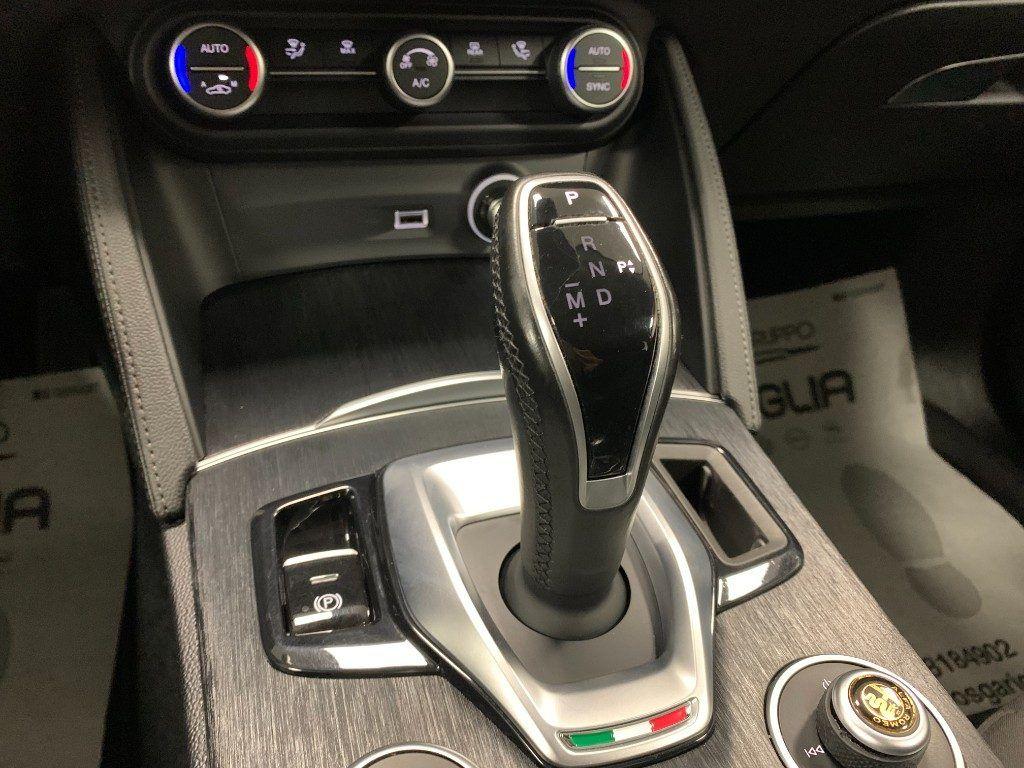 Alfa Romeo Stelvio 2.2 Diesel AT8 Sport-Tech Automatico