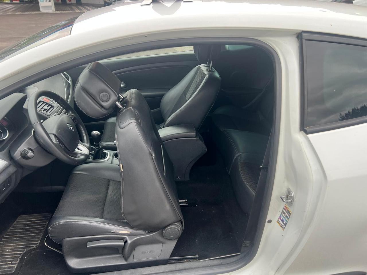 Renault Megane Mégane Coupé 1.5 dCi 110CV Luxe