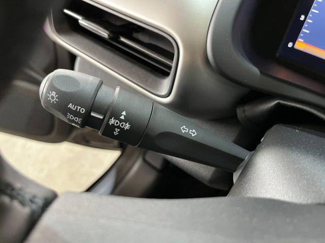 JEEP Avenger 1.2 T Summit "18 BLACK/F.LED/TELEC.+PARK PLUS