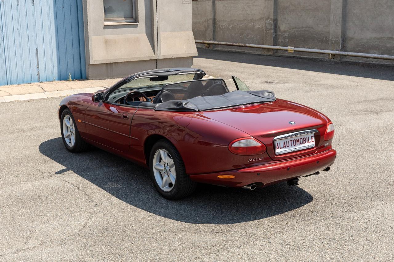 Jaguar XK *Stupenda * Tonneau*Frangivento*