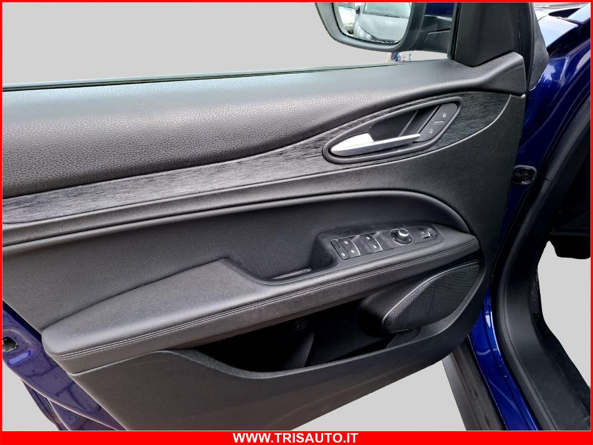 ALFA ROMEO Stelvio 2.2 TD At8 Ti Q4 Business (FARI XENON+NAVI)