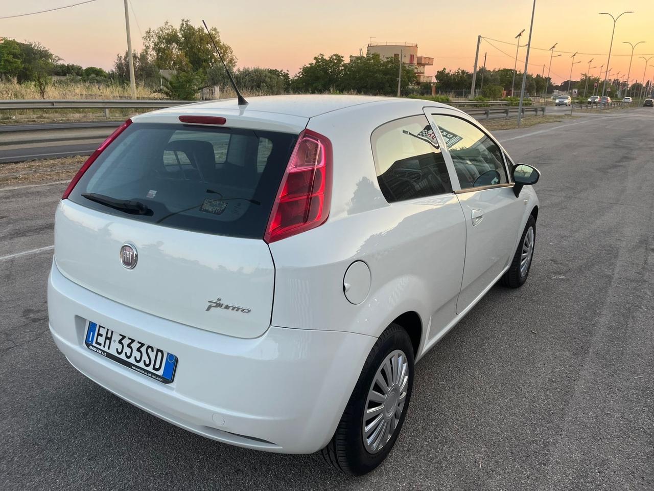 Fiat Grande Punto 1.4 EasyPower Unipro 2011
