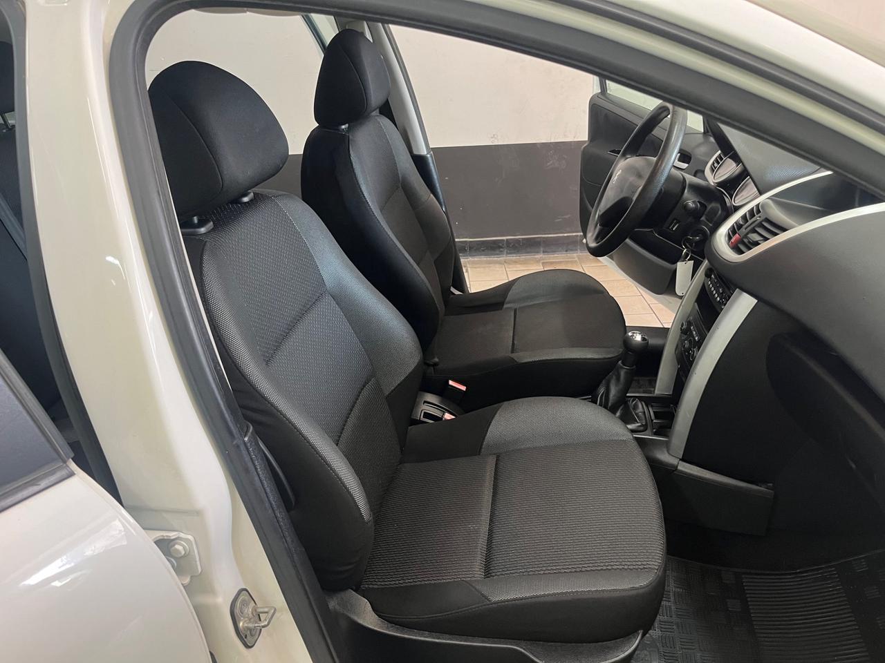 Peugeot 207 1.4 HDi 70CV 5p. 2012