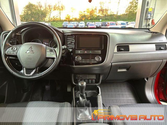 MITSUBISHI Outlander 2.0 MIVEC 2WD Intense