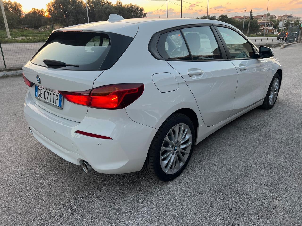 Bmw 118d 150cv Advantage 2020