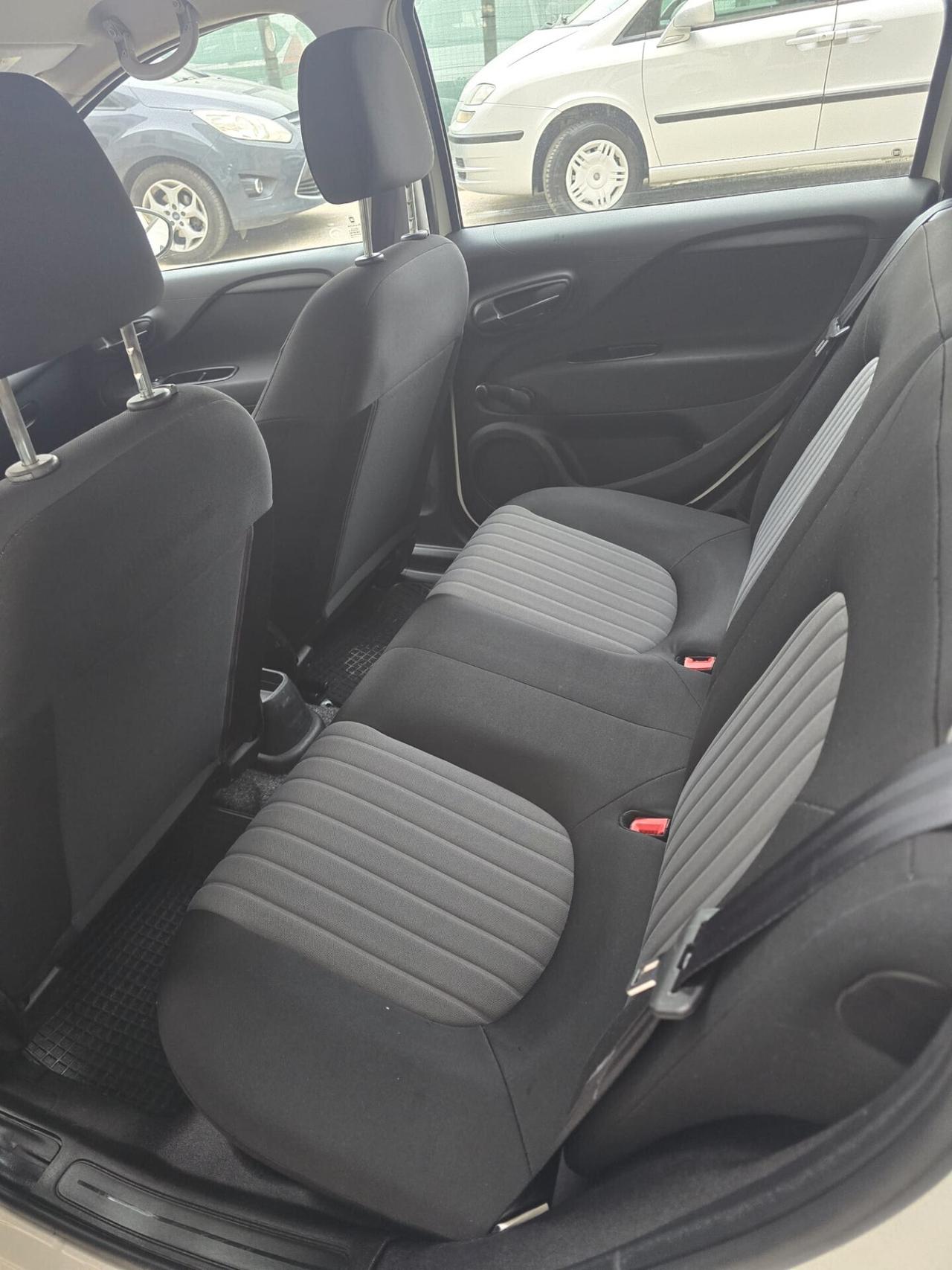 Fiat Grande Punto 1.3 MJT 79 CV 5 porte