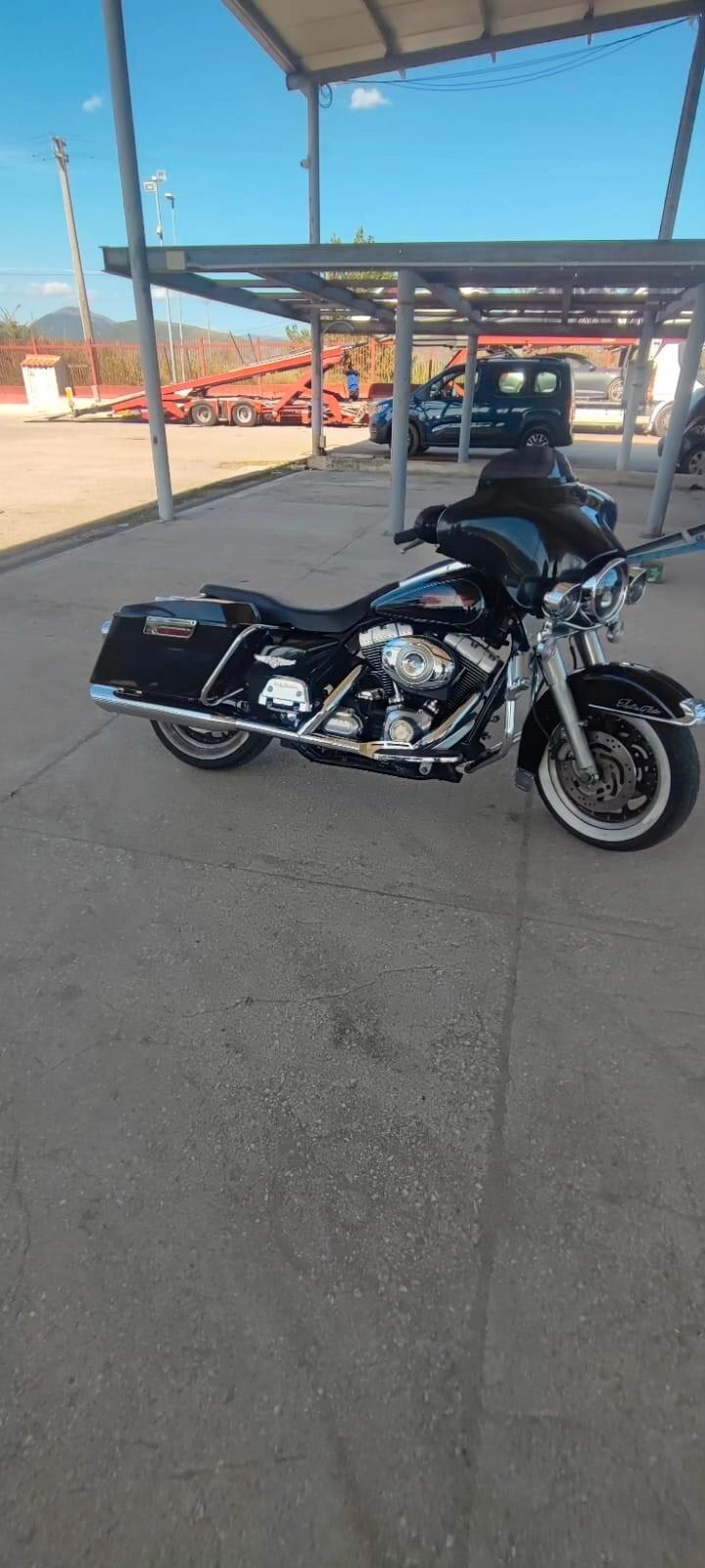 Harley-davidson FLHT 1.6cc benzina(PRIVATO)-2007