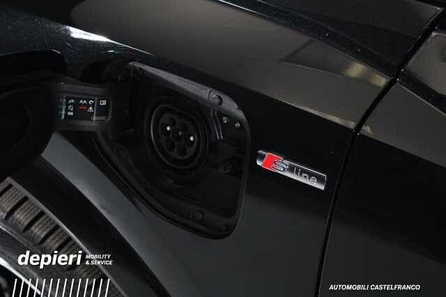 Audi Q3 Sportback 45 TFSI e S tronic Identity Black PHEV