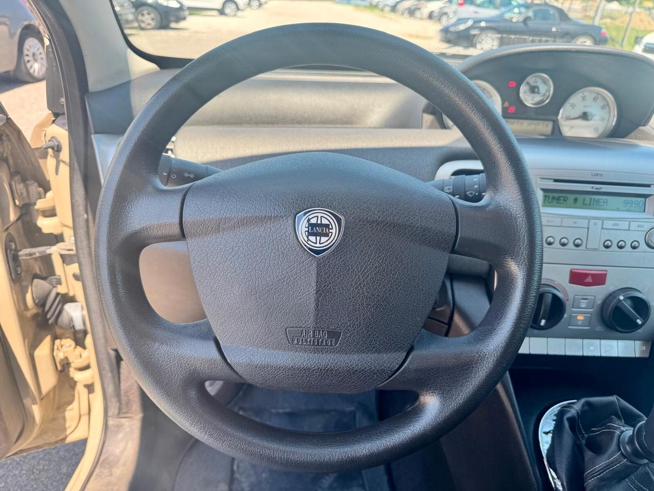 Lancia Ypsilon 1.4 Platino