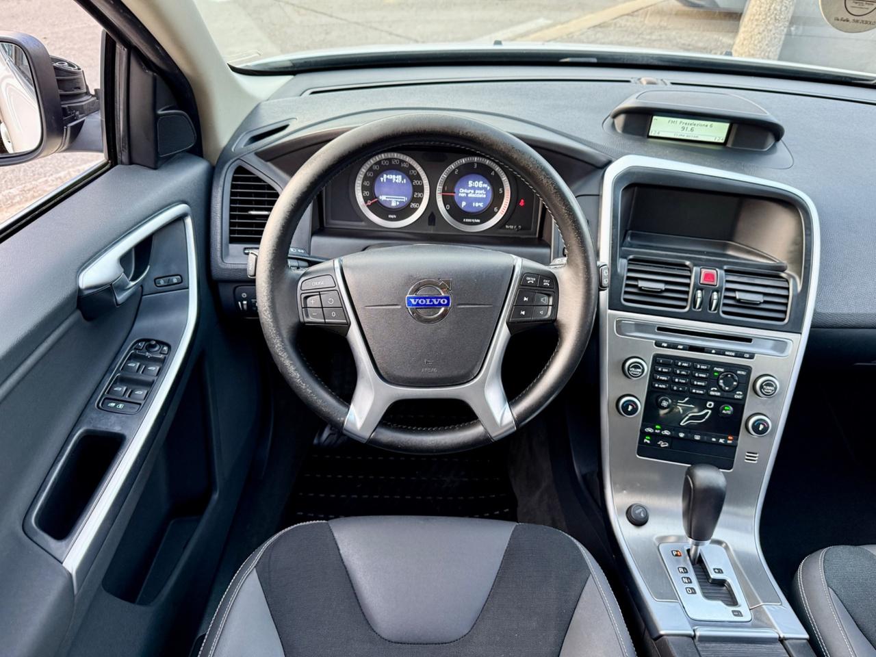 Volvo XC60 D5 AWD Geartronic Kinetic 2010