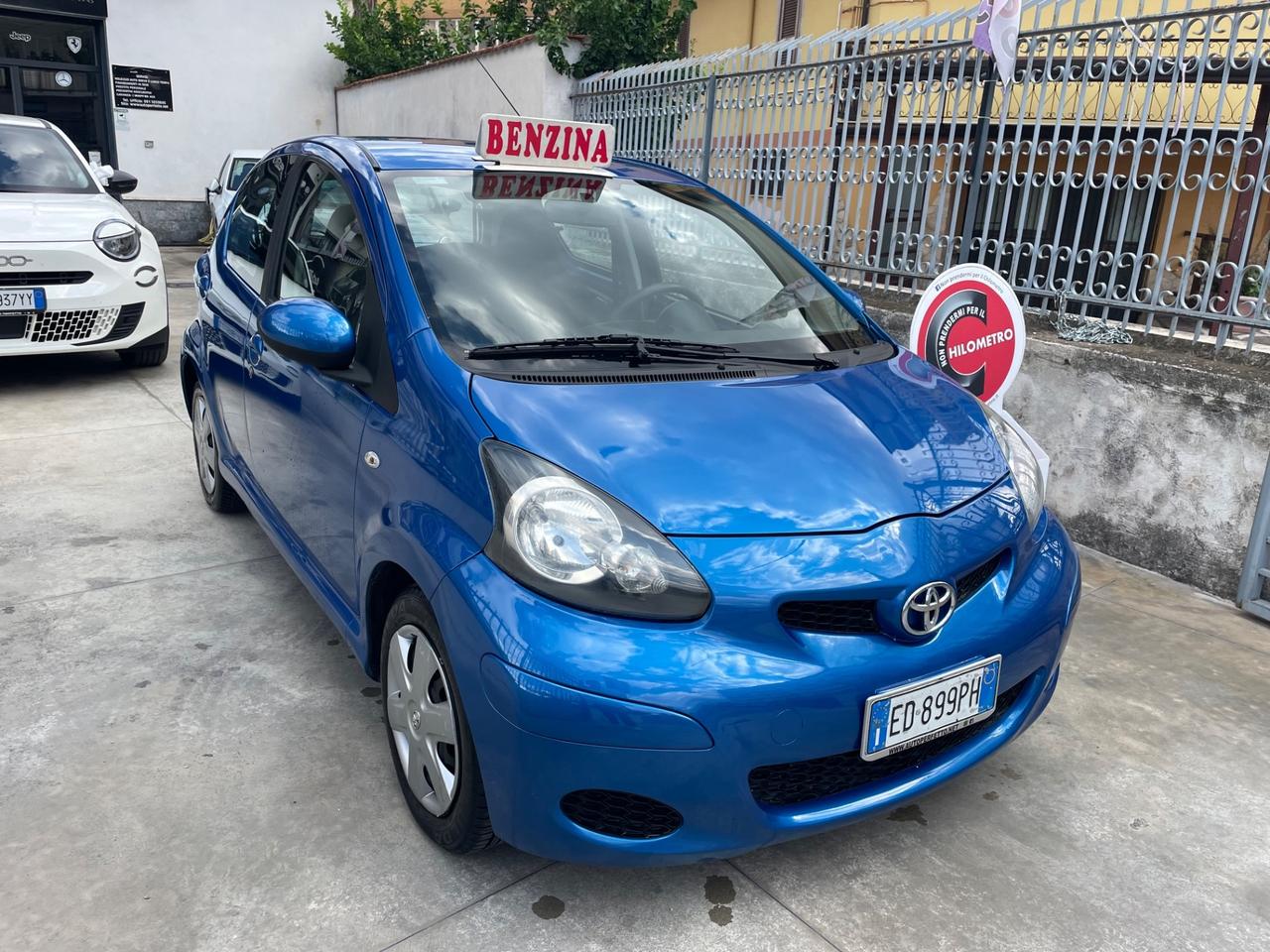 Toyota Aygo 1.0 12V VVT-i 5 porte Now Connect