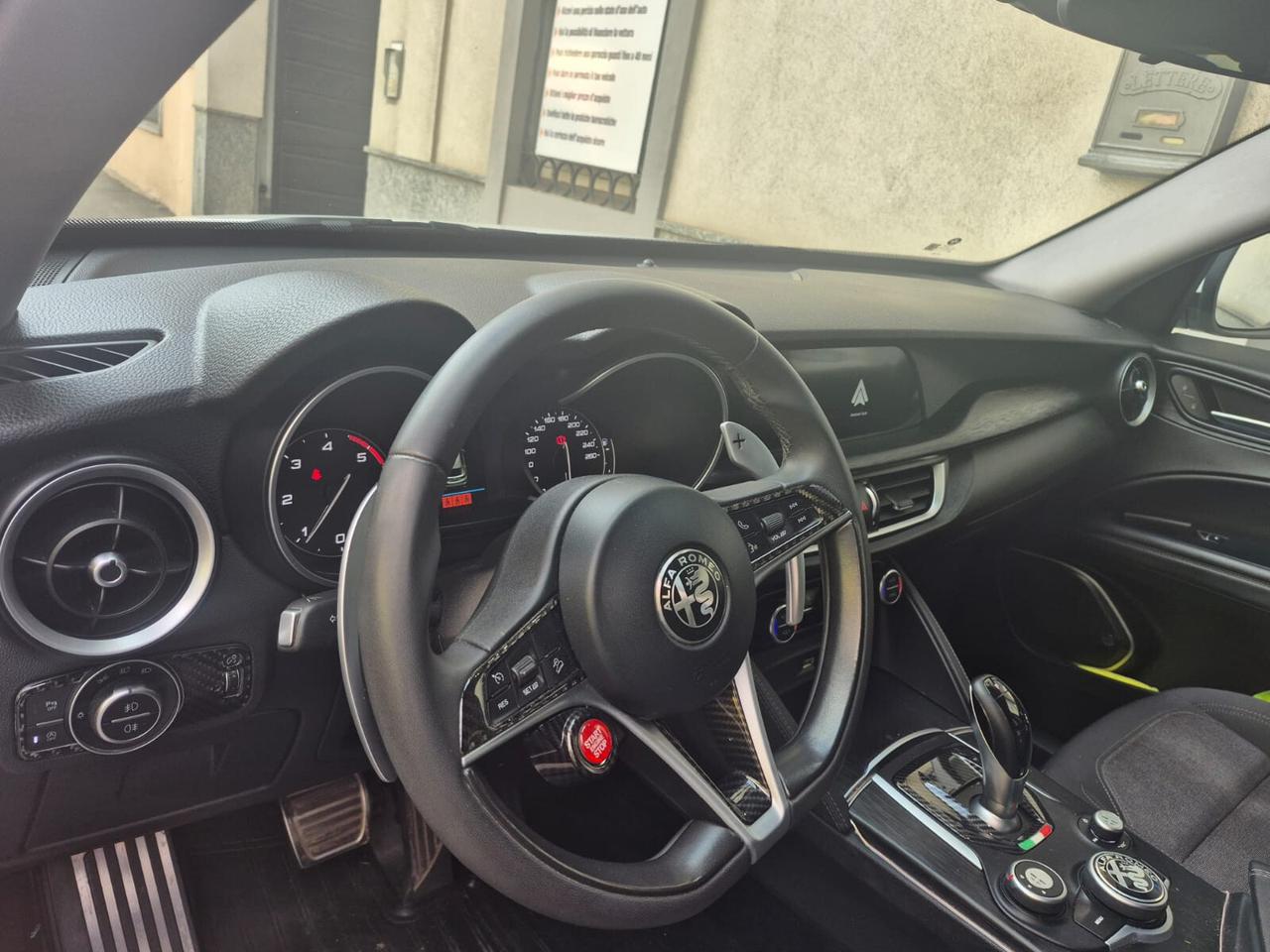 Alfa Romeo Stelvio 2.2 Turbodiesel 180 CV AT8 RWD Business