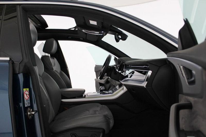 Audi Q8 50 TDI 286 CV quattro tiptronic Sport S-LINE ** MATRIX + TETTO **