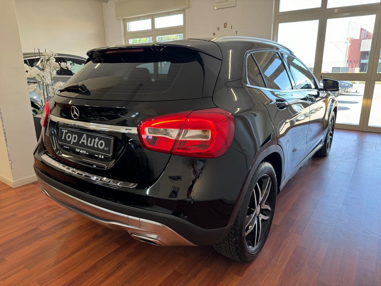 MERCEDES-BENZ GLA 200 d AUT. 4MATIC SPORT