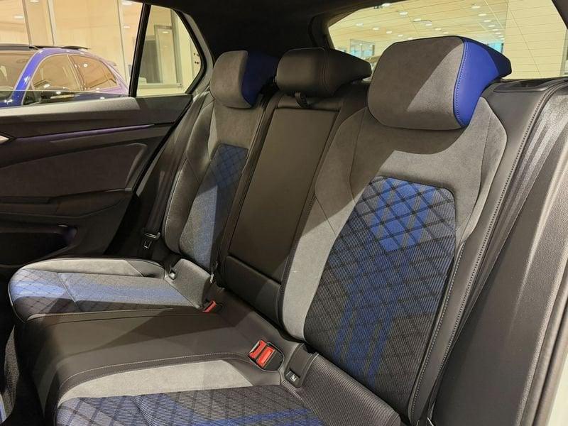 Volkswagen Golf Golf 2.0 tsi R Black Edition 4motion 333cv dsg "AKRAPOVIC OMOLOGATI"